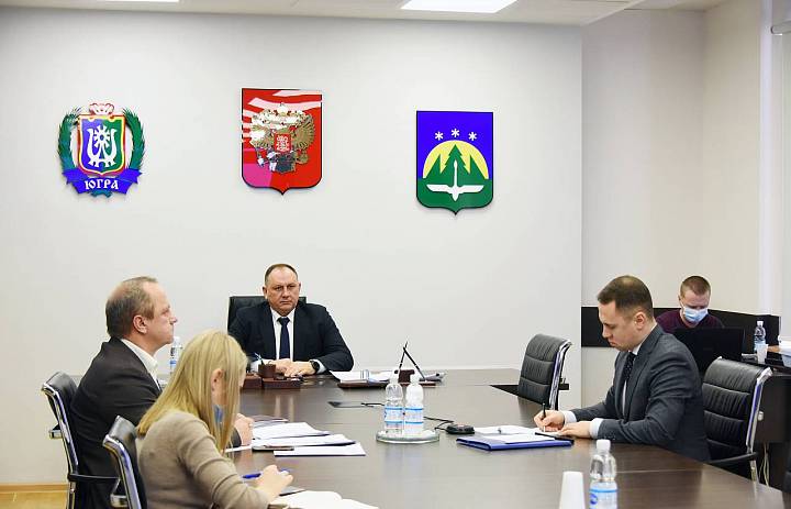 Ханты-Мансийск стал площадкой обсуждения реализации муниципального контроля в проекте Закона-спутника