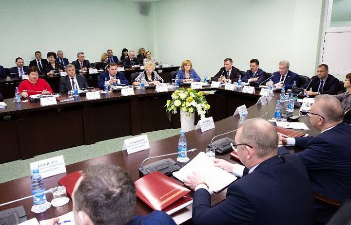 Состоялось заседание Координационного совета представительных органов муниципальных образований и Думы Югры